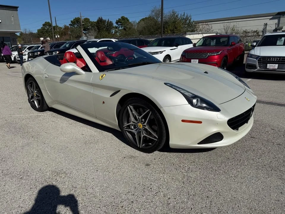 2015 Ferrari California T - Image 9 of 20