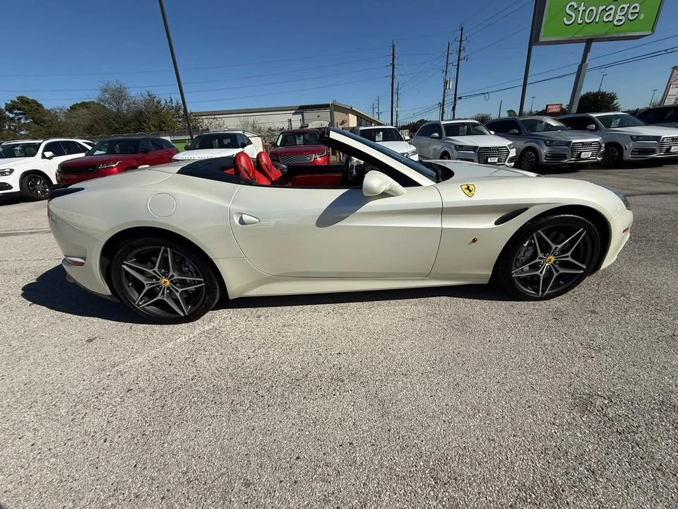 2015 Ferrari California T - Image 8 of 20