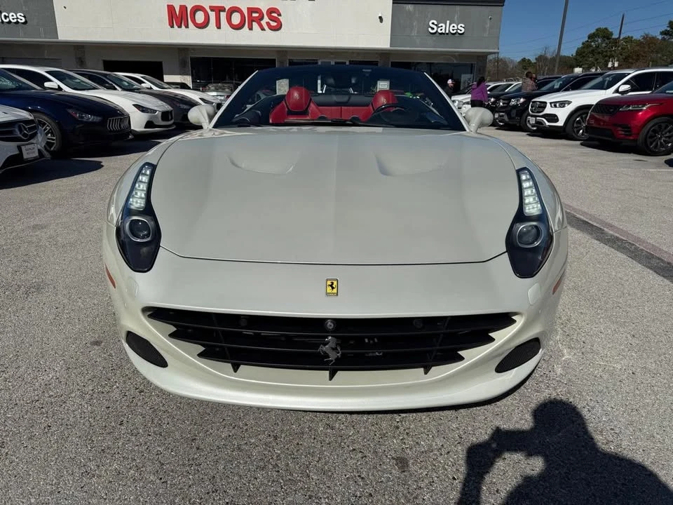 2015 Ferrari California T - Image 10 of 20