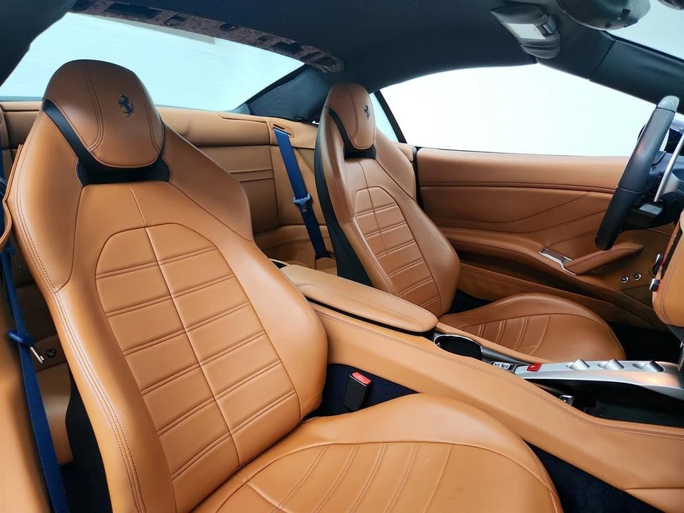 2015 Ferrari California T - Image 23 of 31