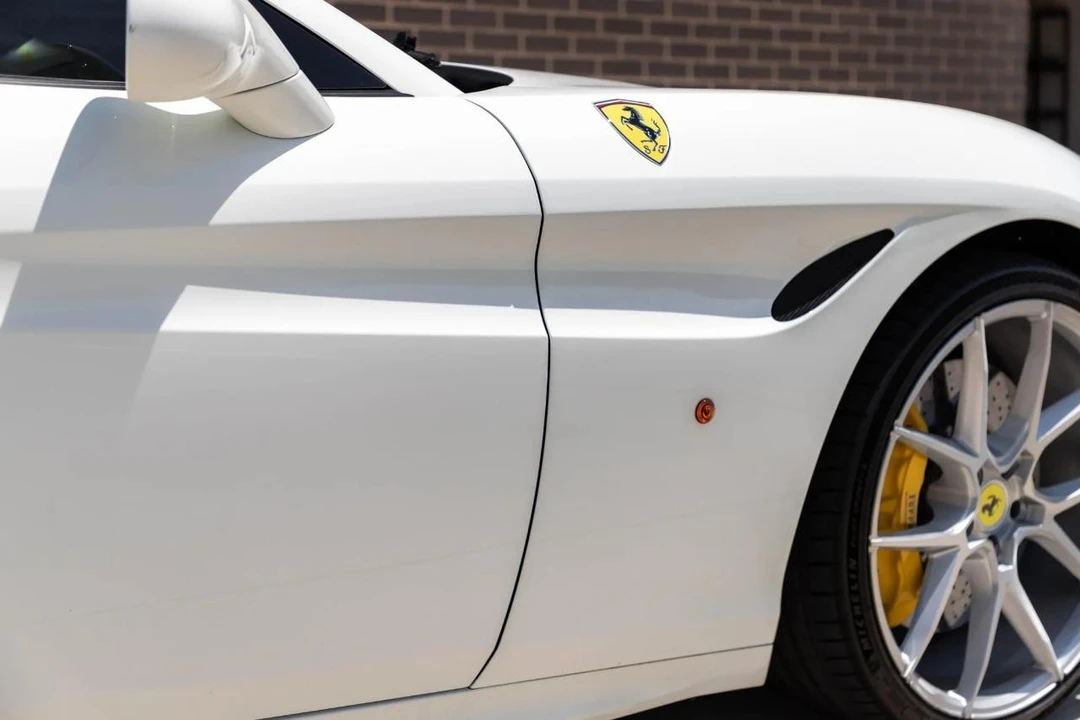 2015 Ferrari California T - Image 11 of 31
