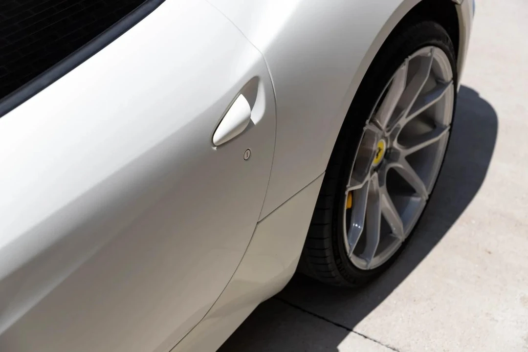 2015 Ferrari California T - Image 15 of 31