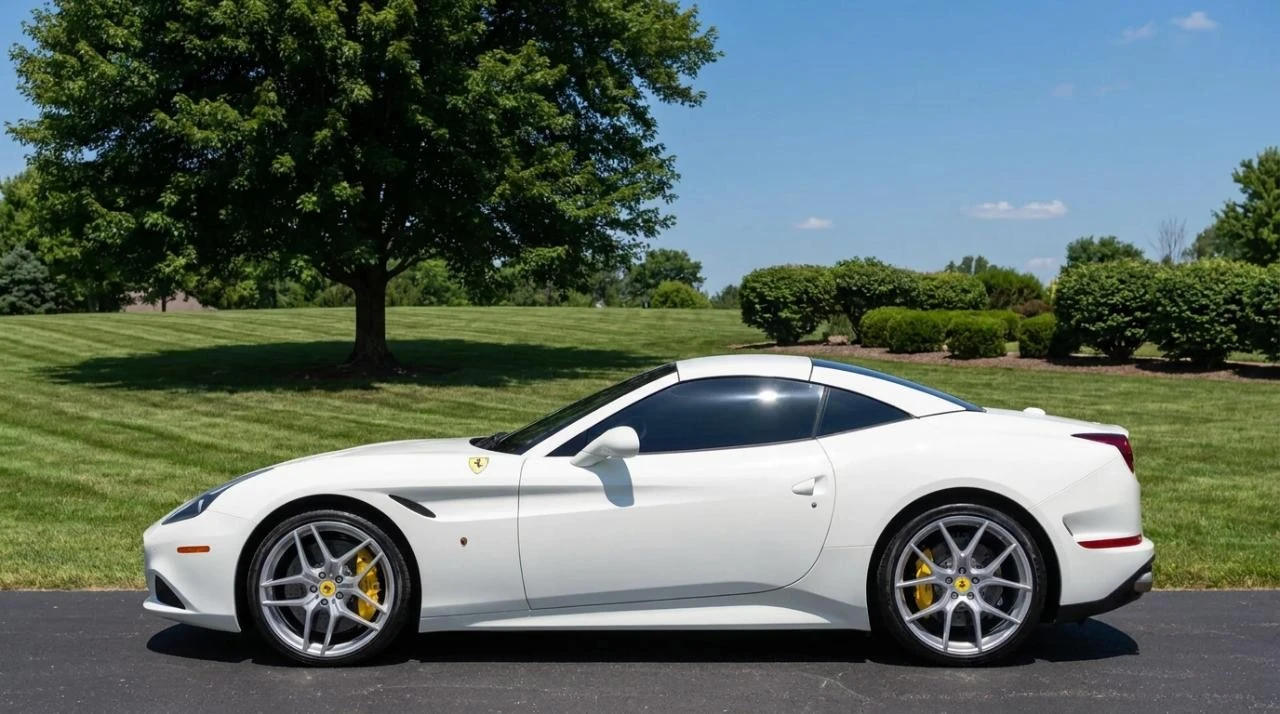 2015 Ferrari California T - Image 2 of 31