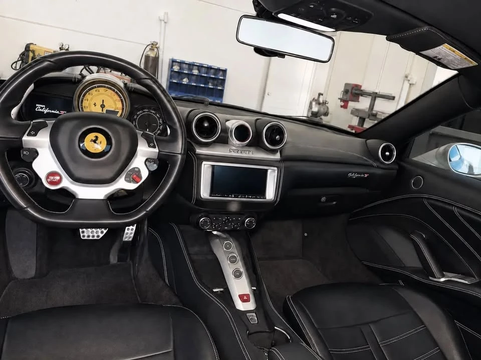 2015 Ferrari California T - Image 9 of 9