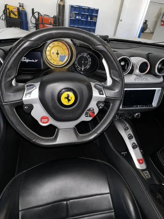 2015 Ferrari California T - Image 5 of 9