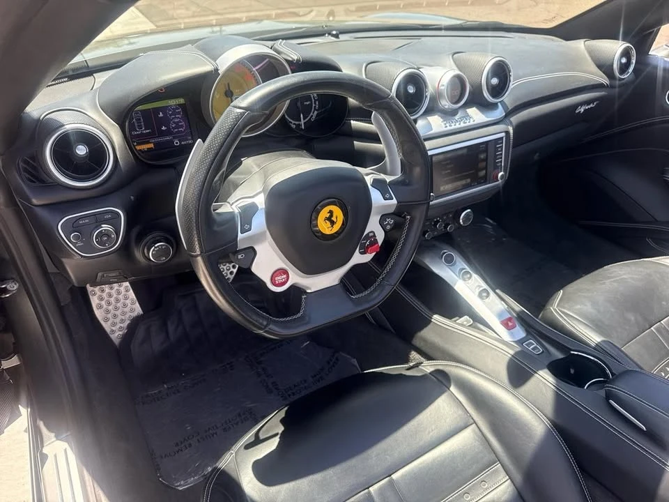 2015 Ferrari California T - Image 10 of 20