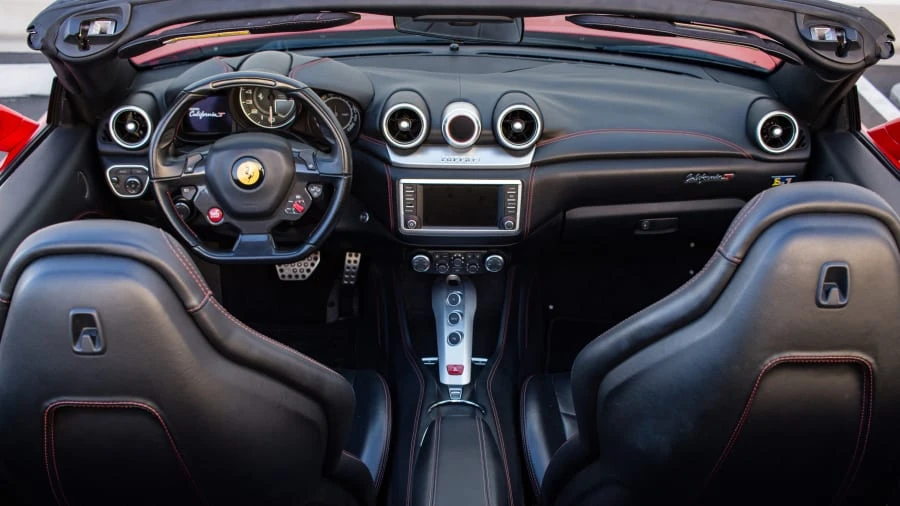 2015 Ferrari California T - Image 2 of 5