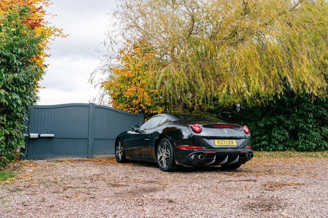 2015 Ferrari California T - Image 19 of 30