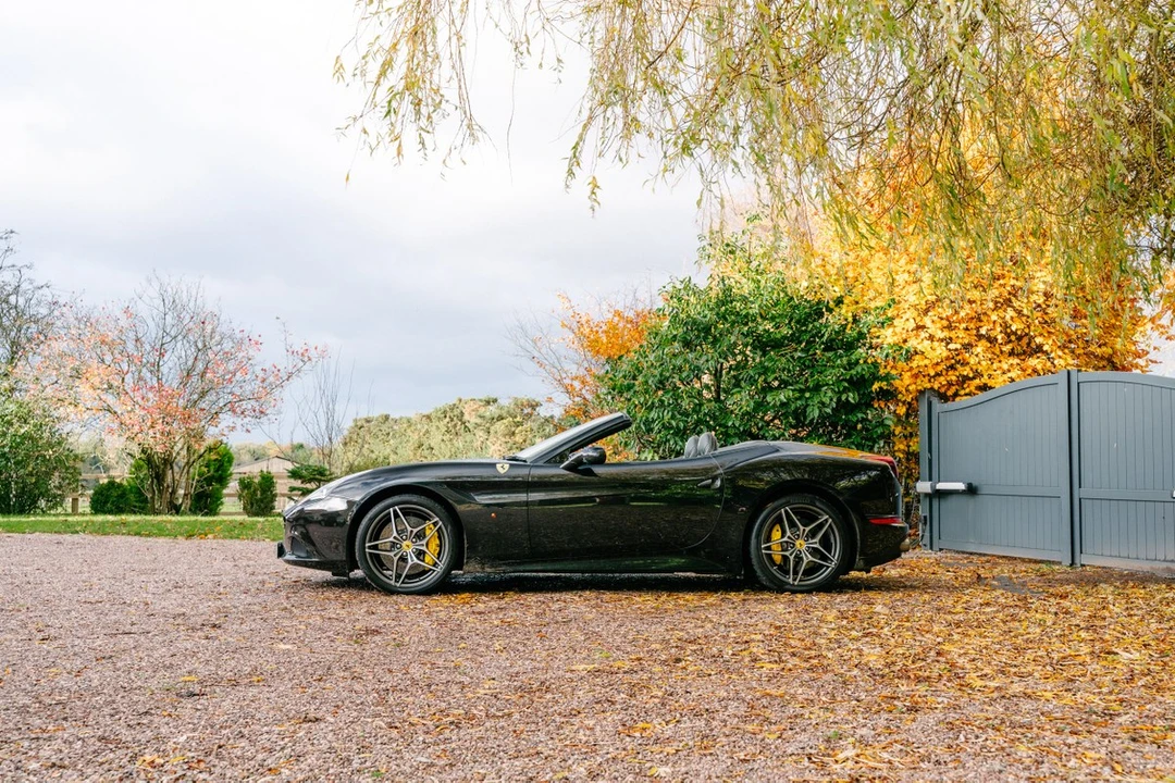 2015 Ferrari California T - Image 7 of 30