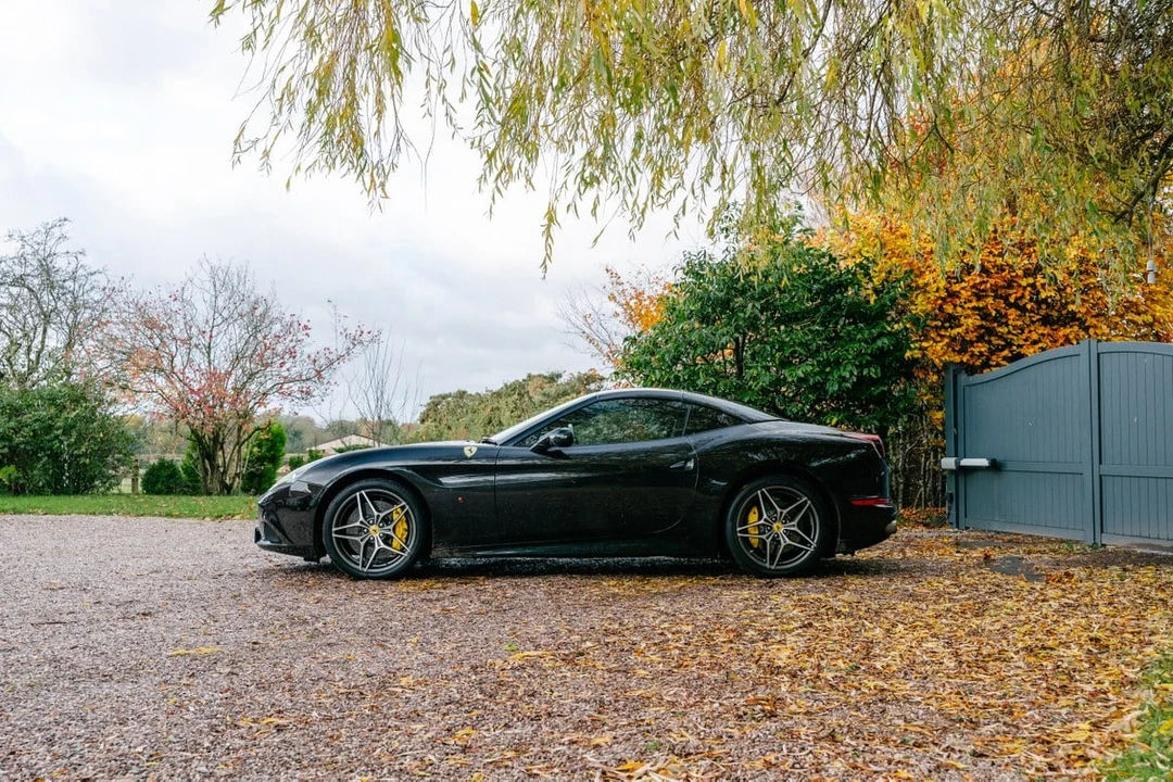 2015 Ferrari California T - Image 17 of 30
