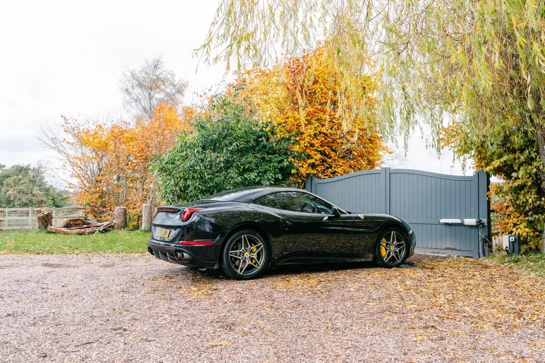 2015 Ferrari California T - Image 25 of 30