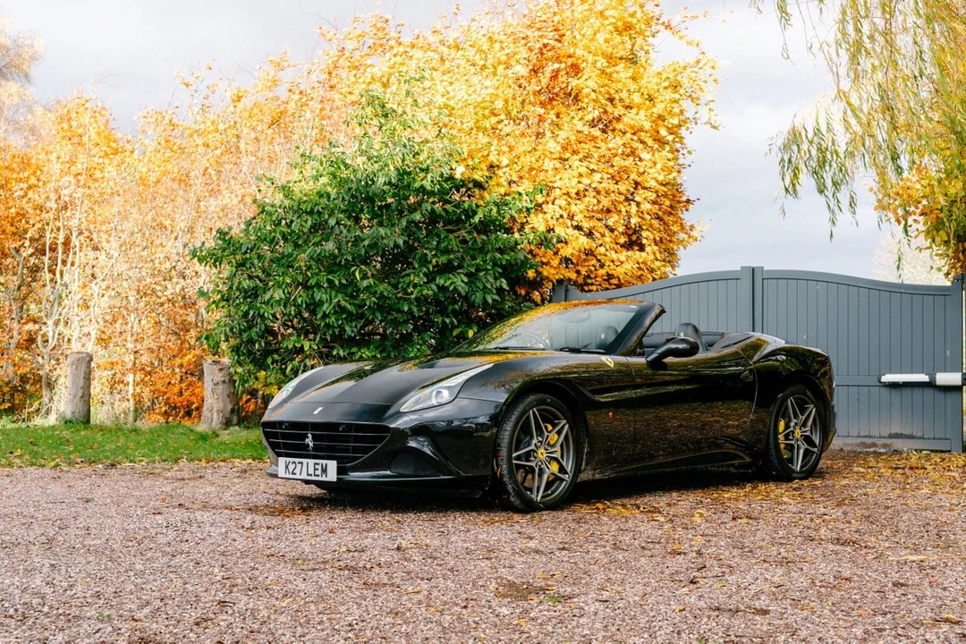 2015 Ferrari California T - Image 5 of 30