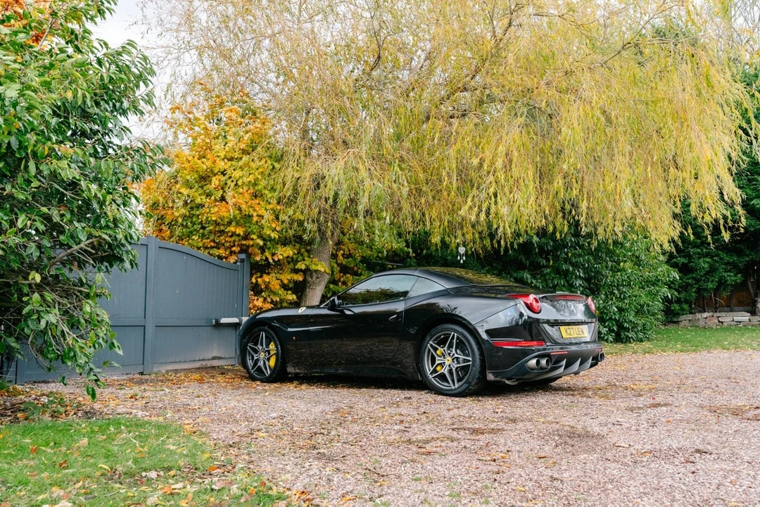 2015 Ferrari California T - Image 18 of 30