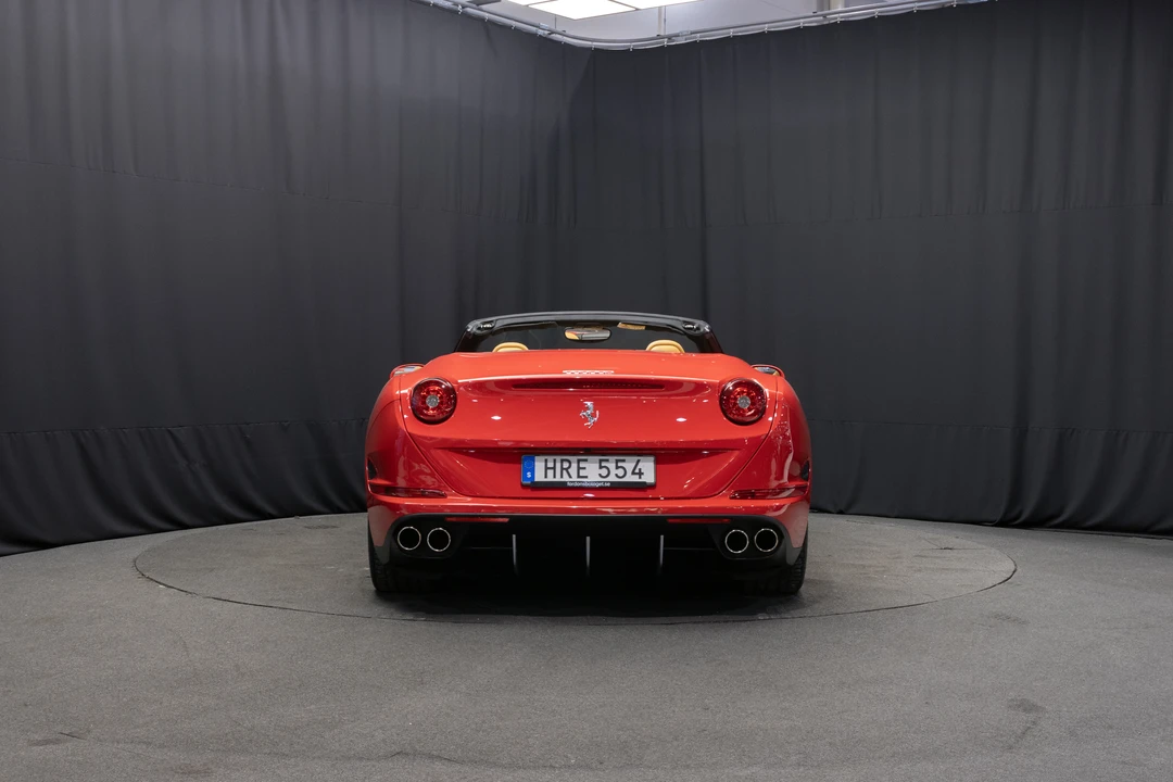 2015 Ferrari California T - Image 6 of 31
