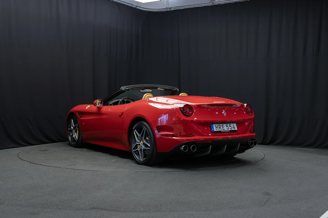 2015 Ferrari California T - Image 7 of 31