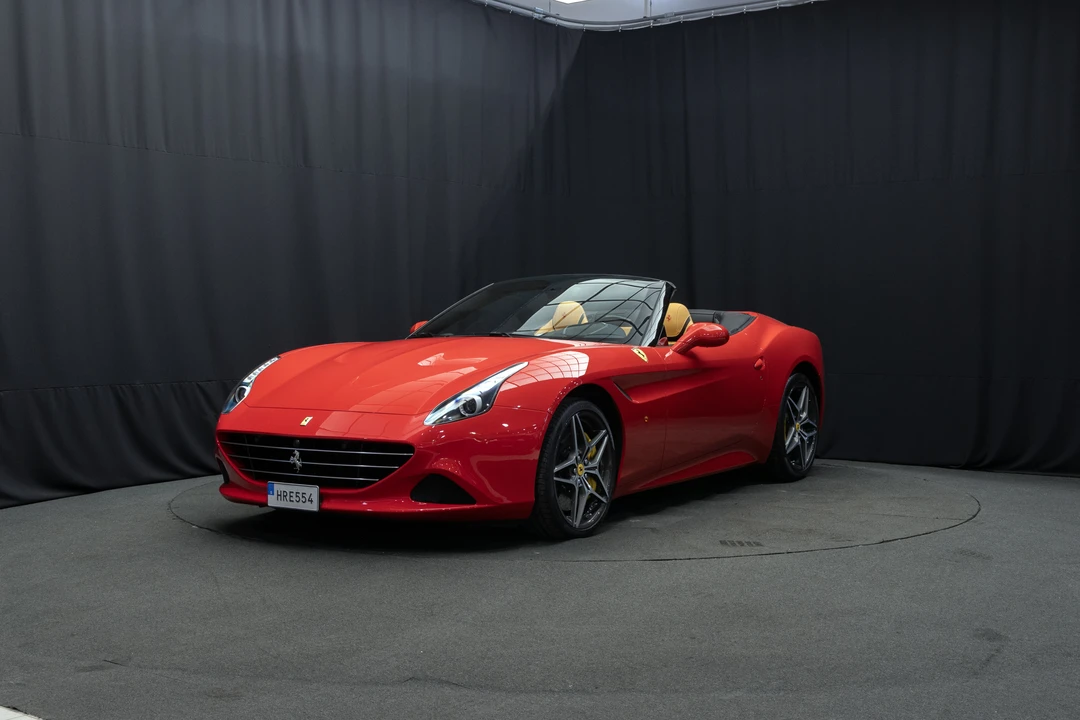 2015 Ferrari California T - Image 9 of 31