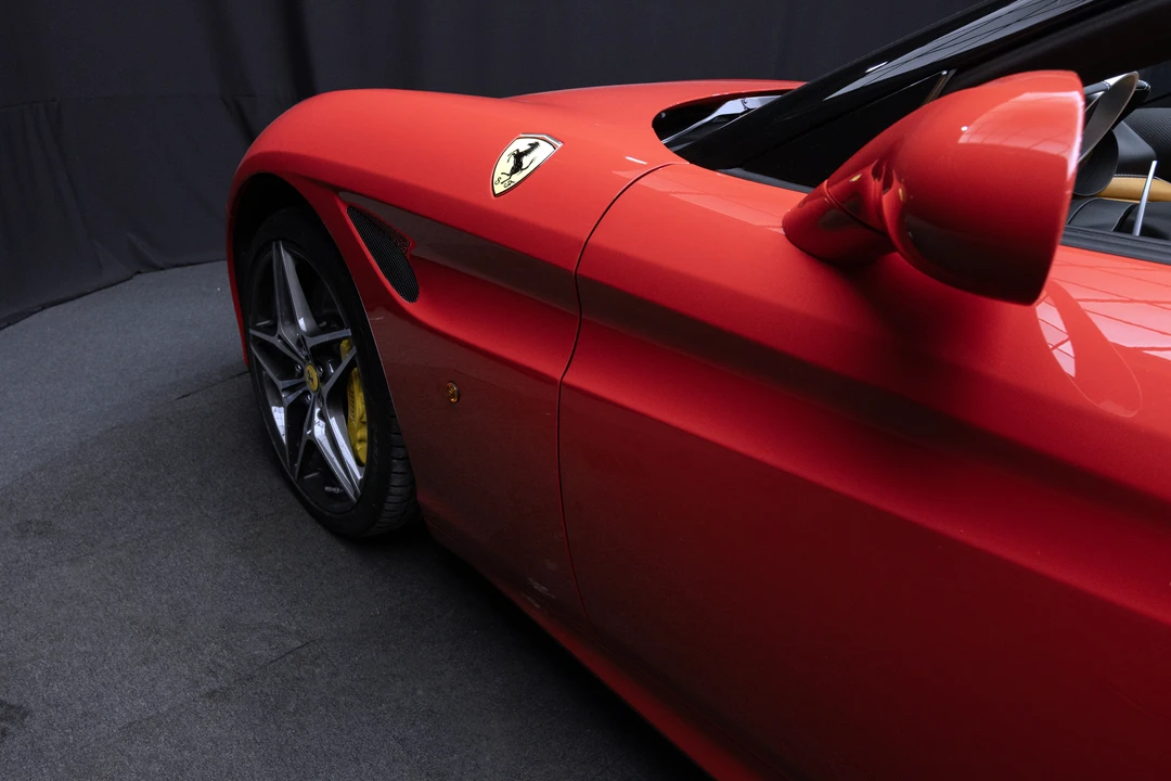2015 Ferrari California T - Image 27 of 31