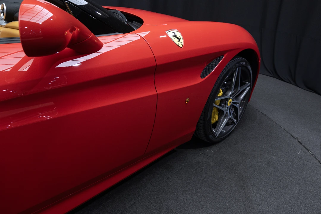 2015 Ferrari California T - Image 28 of 31