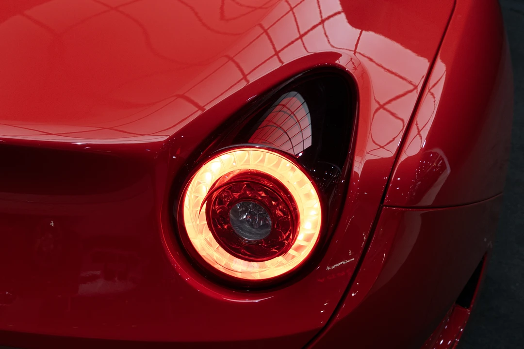 2015 Ferrari California T - Image 22 of 31