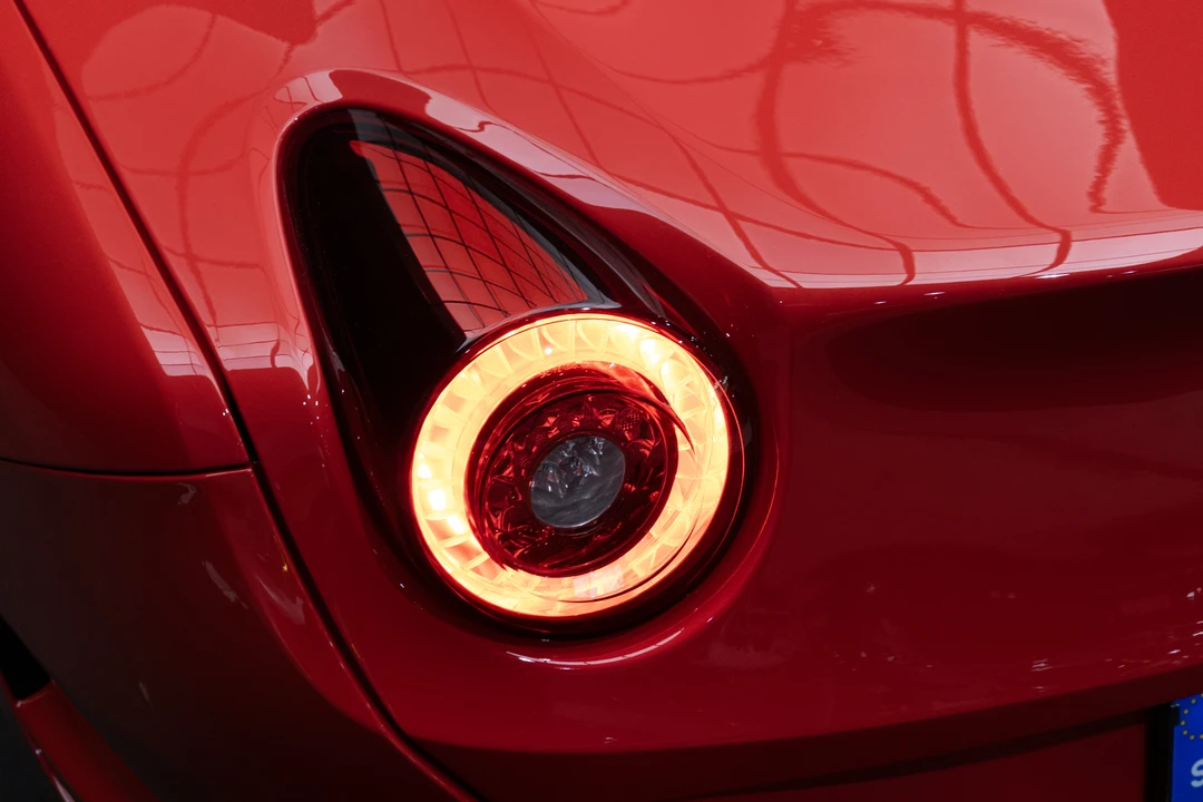 2015 Ferrari California T - Image 23 of 31