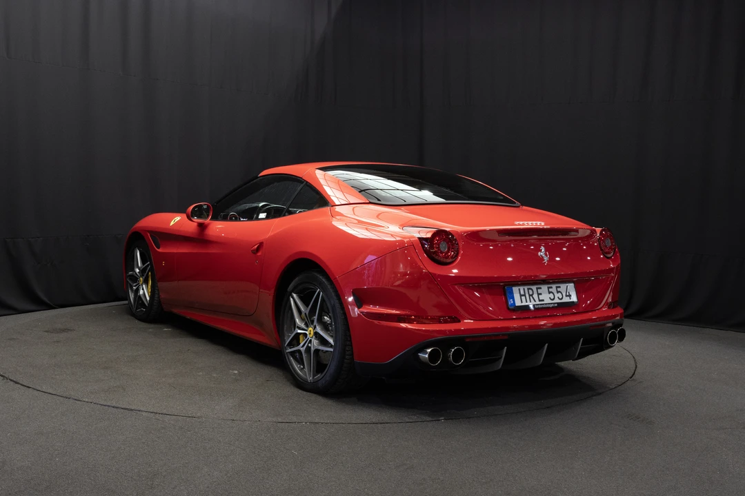 2015 Ferrari California T - Image 11 of 31