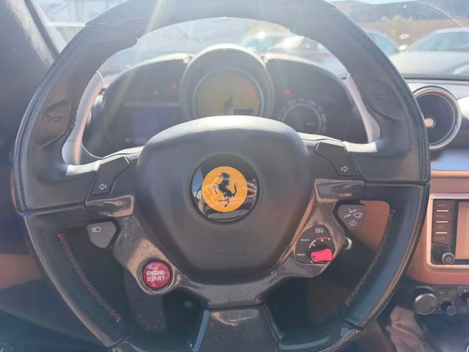 2015 Ferrari California T - Image 9 of 18