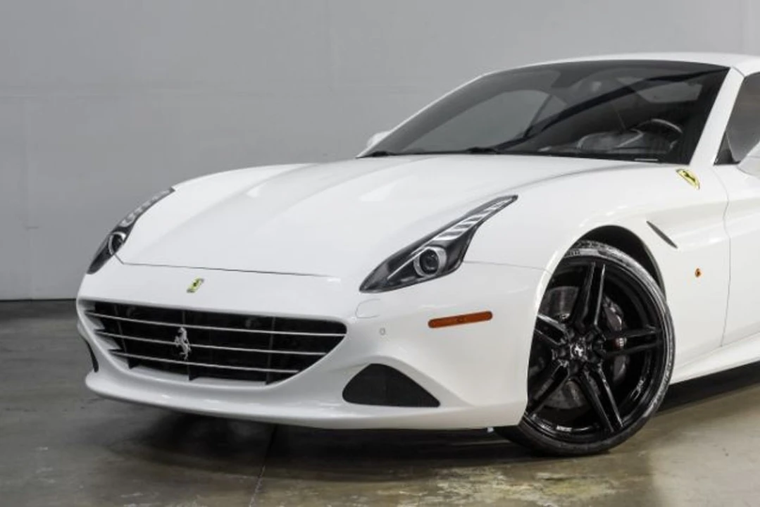 2015 Ferrari California T - Image 8 of 31