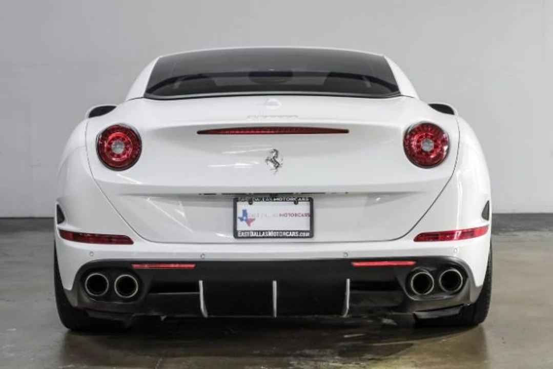 2015 Ferrari California T - Image 14 of 21