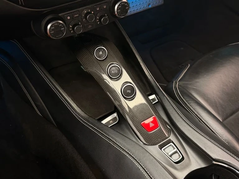2015 Ferrari California T - Image 11 of 18