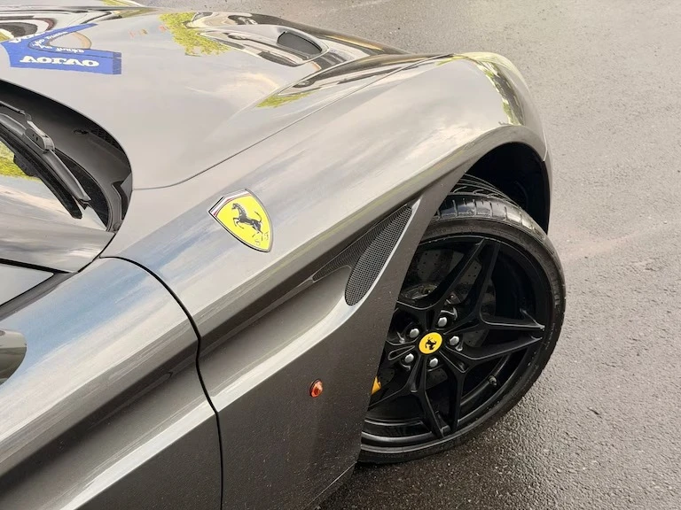 2015 Ferrari California T - Image 5 of 18