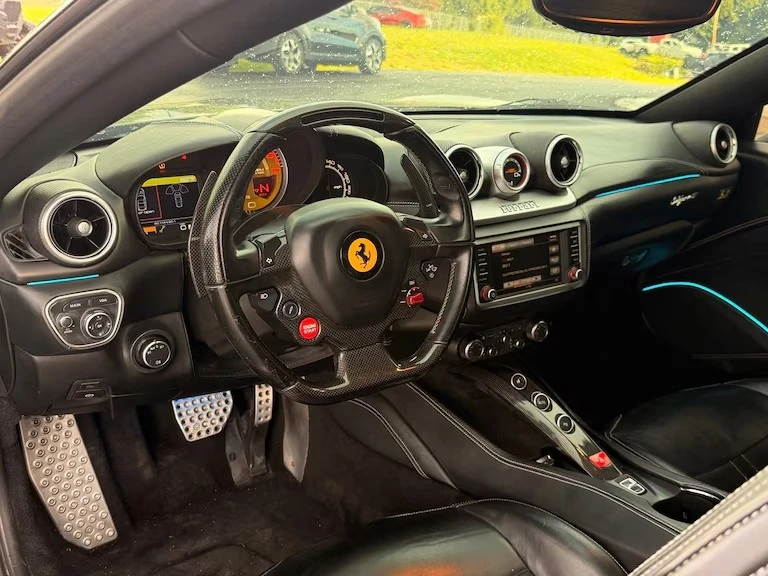 2015 Ferrari California T - Image 10 of 18