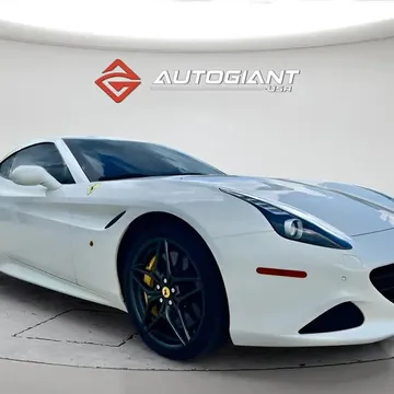 2015 Ferrari California T Base