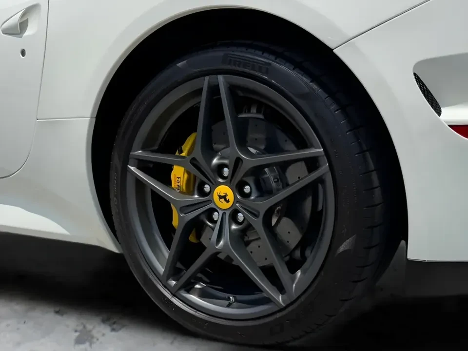 2015 Ferrari California T - Image 14 of 20