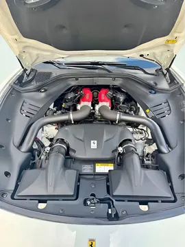 2015 Ferrari California T Base
