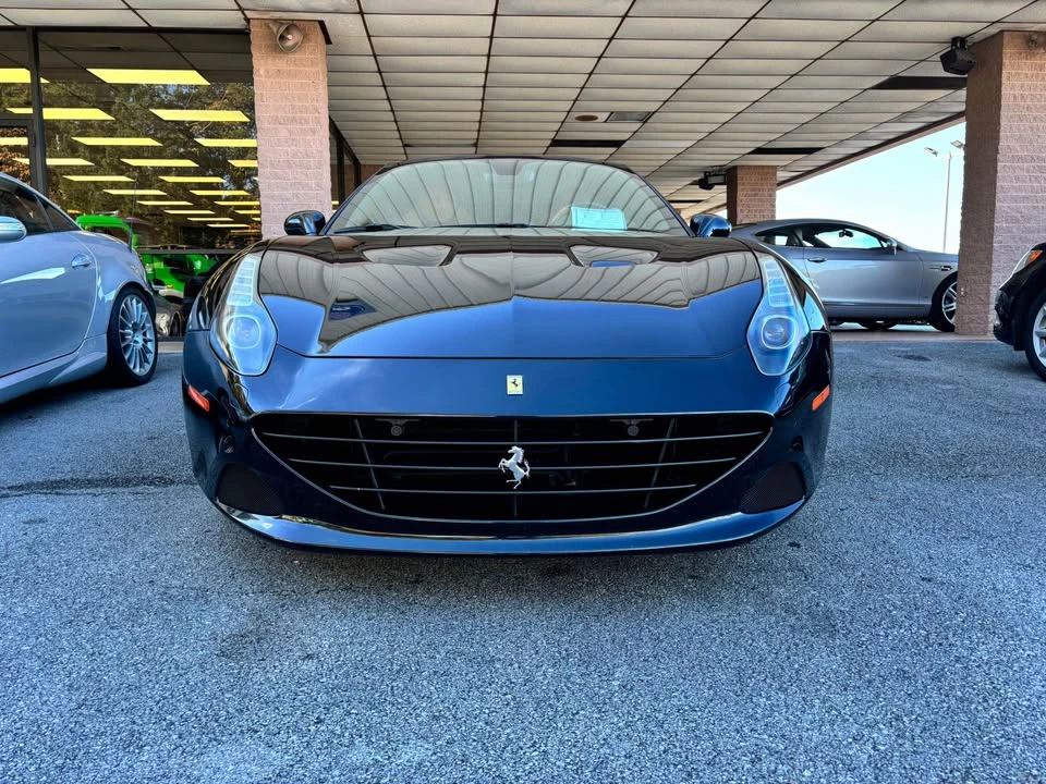 2015 Ferrari California - Image 2 of 10