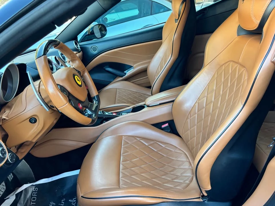 2015 Ferrari California - Image 8 of 10