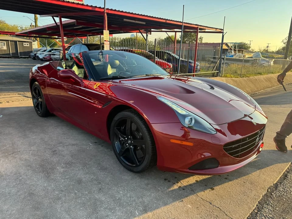 2015 Ferrari California T - Image 3 of 14