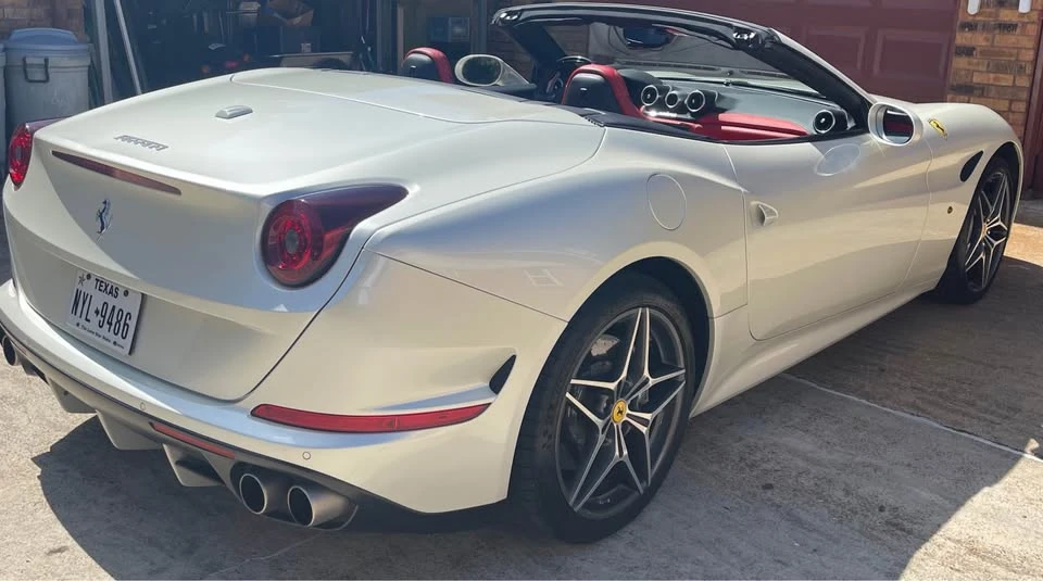 2015 Ferrari California T - Image 9 of 14