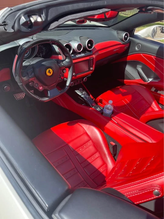 2015 Ferrari California T - Image 12 of 14