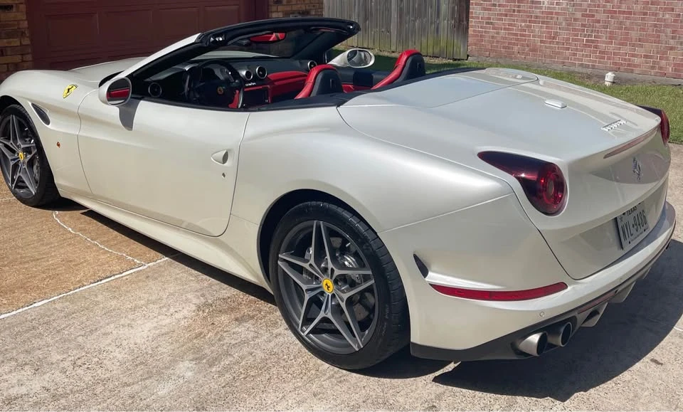 2015 Ferrari California T - Image 13 of 14