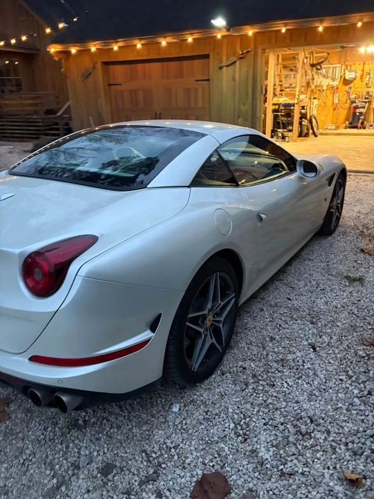 2015 Ferrari California T - Image 2 of 14