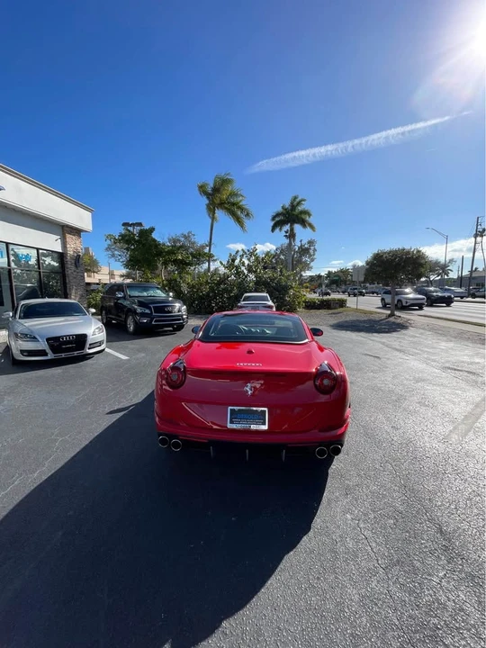 2015 Ferrari California T - Image 9 of 12