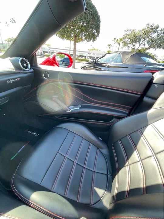 2015 Ferrari California T - Image 4 of 12