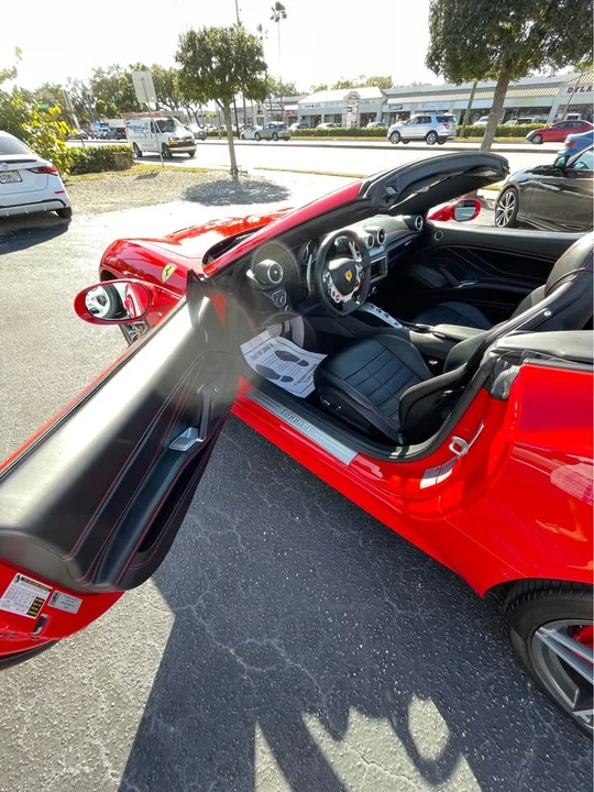 2015 Ferrari California T - Image 2 of 12
