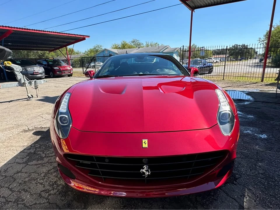 2015 Ferrari California T - Image 2 of 17