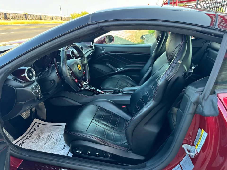 2015 Ferrari California T - Image 2 of 11