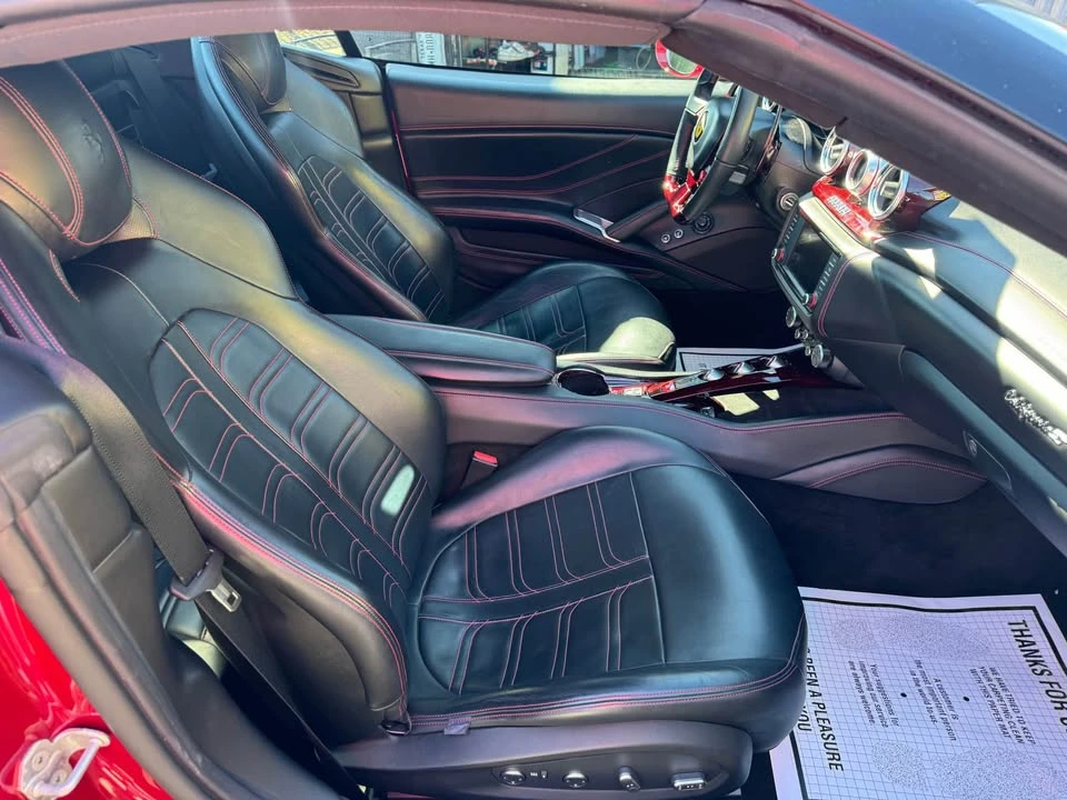 2015 Ferrari California T - Image 6 of 17