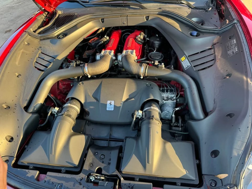 2015 Ferrari California T - Image 16 of 18