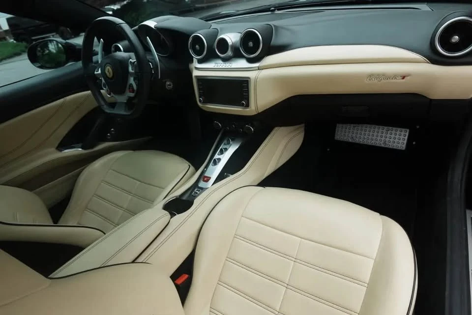2015 Ferrari California T - Image 11 of 20
