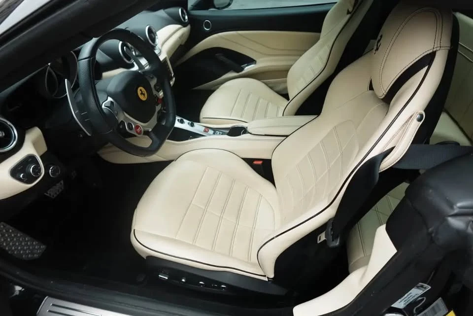 2015 Ferrari California T - Image 7 of 20